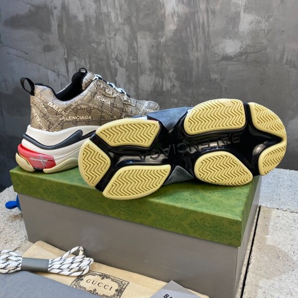 Balenciaga Triple S 40 Size Grey Men’s Iconic Style US10 - Picture 2 of 5